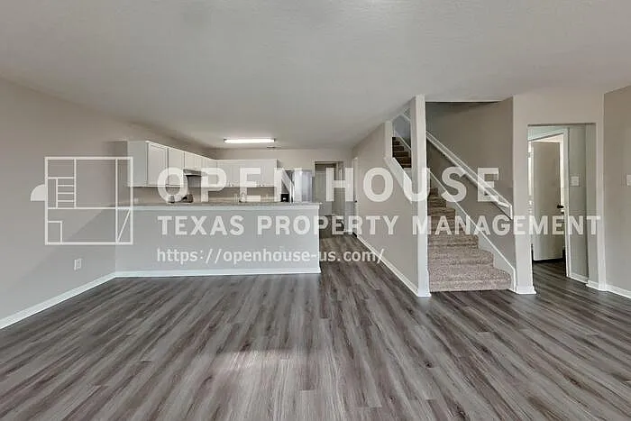 3 bed, 2.5 bath, 3260 sqft, $2,545 — Photo 4