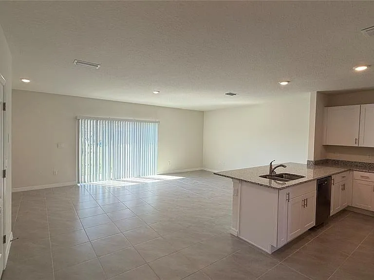 2114 Gentle Rain Dr — Photo 10