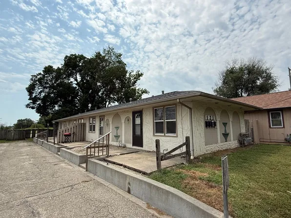 121 E Vine, 121 E Vine St #1, Junction City, KS 66441