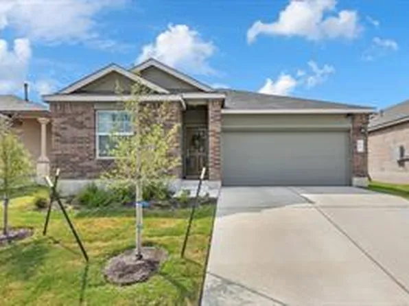 211 Camargue Dr, Hutto, TX 78634