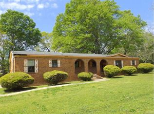 202 Edgewood St, Clanton, AL 35045