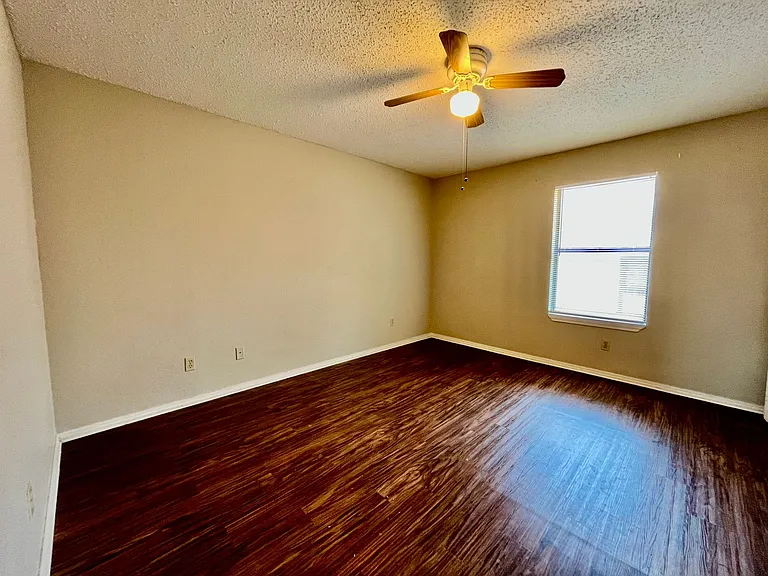 3053 Olympia Dr — Photo 13