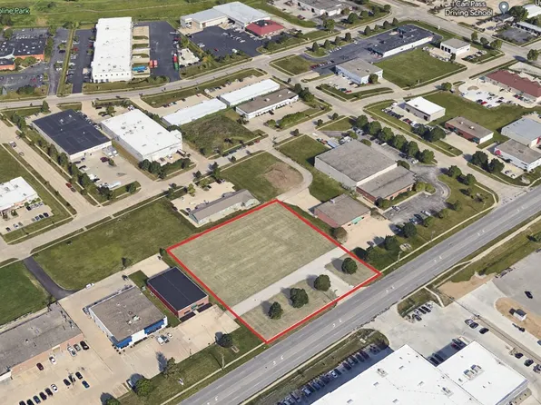 803 N Mattis Ave, Champaign, IL 61821