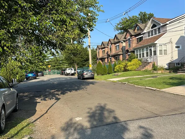 52 Pleasant Street, Staten Island, NY 10308
