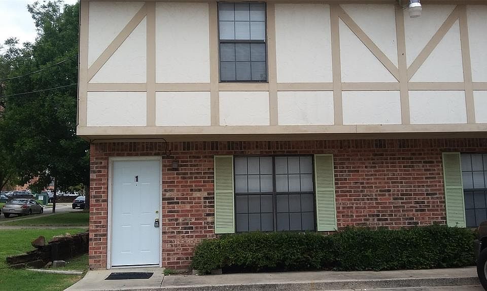 1st image of 1102 Vine St APT 1
