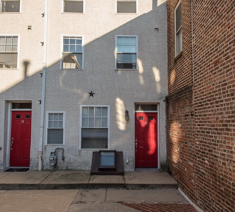 1st image of 1027-31 N 4th St #G