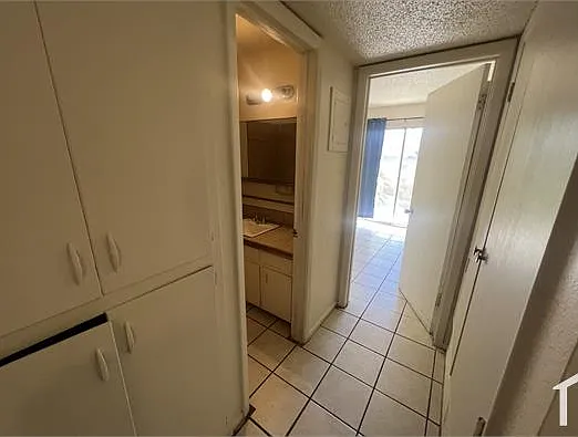 545 Palomas Dr SE #B — Photo 19