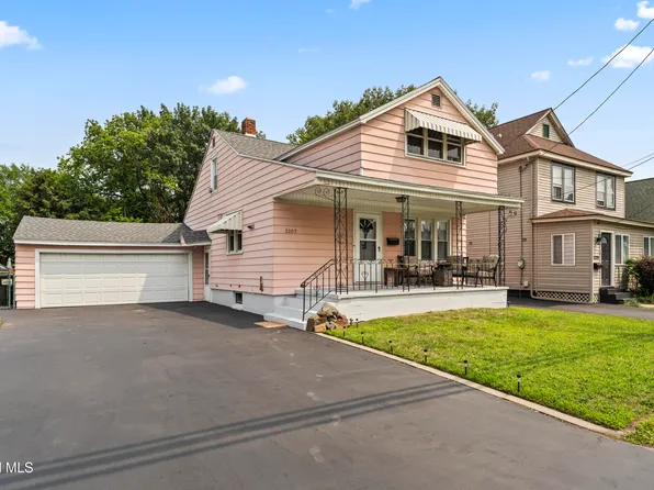 1207 Curry Road, Schenectady, NY 12306