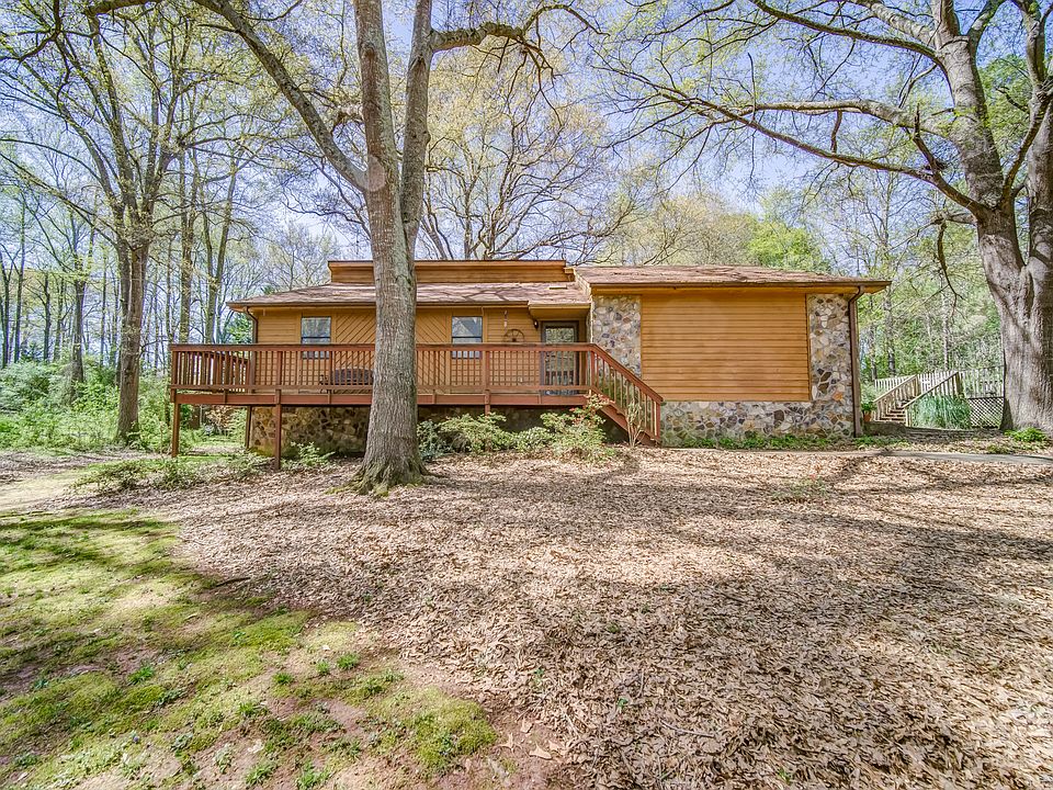1st image of 3621 Pennington Dr SE