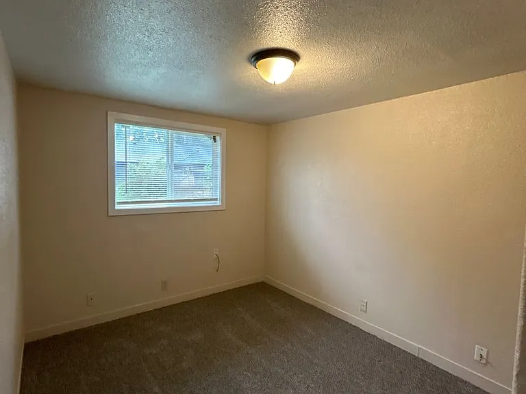 304 Rosewood St — Photo 12