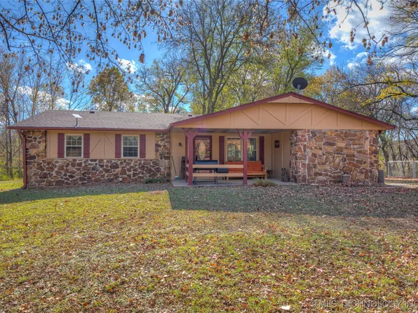 2221 Hudson Lake Rd, Bartlesville, OK 74003