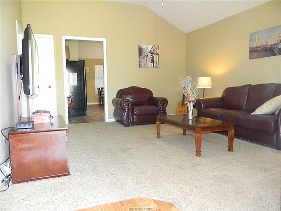 4th image of 1002 Windmeadows Dr