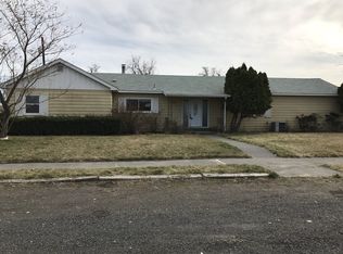 830 8th St, Umatilla, OR 97882