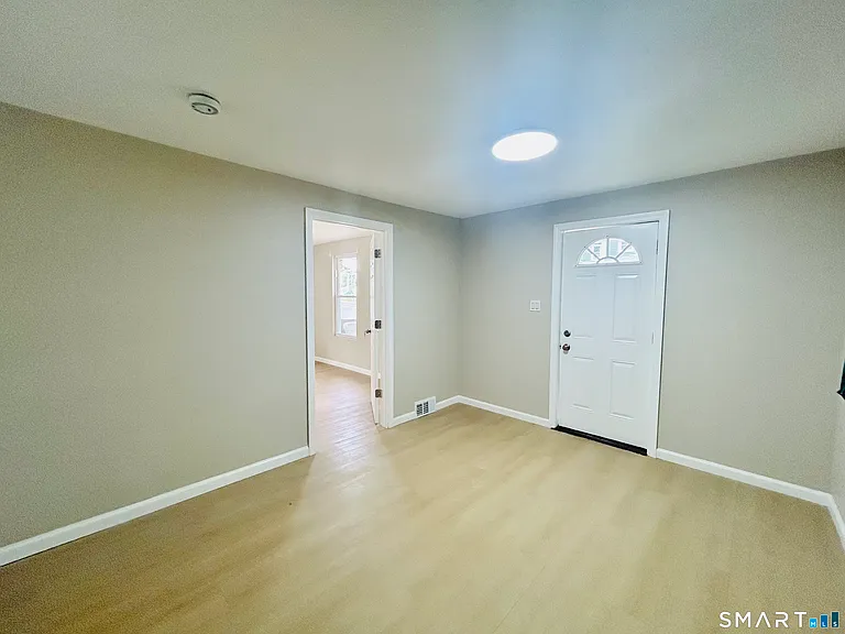 203 E Main St — Photo 5
