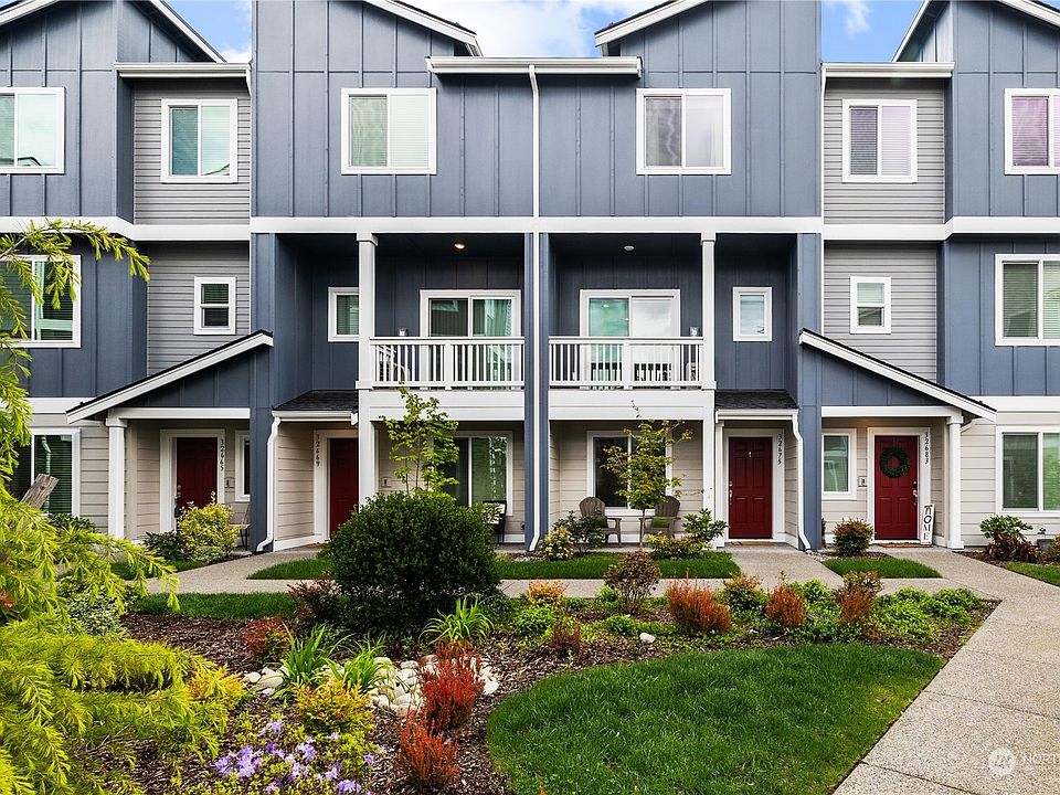 Built By Lennar>