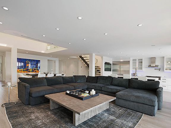 Home For Sale In Boca Marina