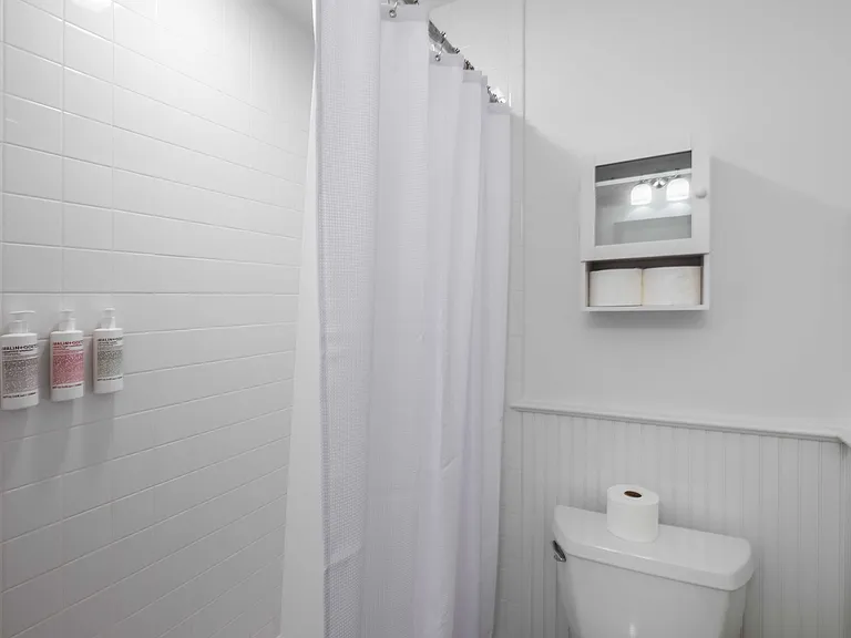 241 Pantigo Rd — Photo 25