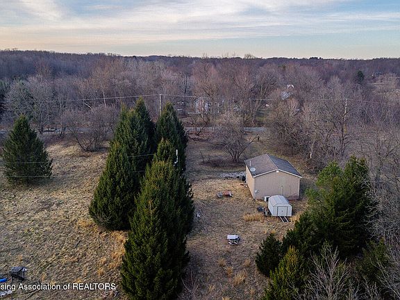 4th image of 9584 Tasker Rd