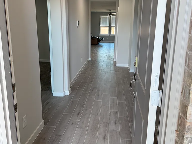 7610 Wolf Creek Rd — Photo 2