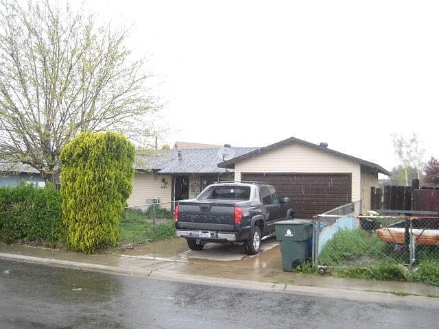 1st image of 1567 Karen Way