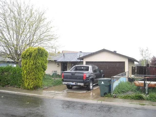 1567 Karen Way photo 1