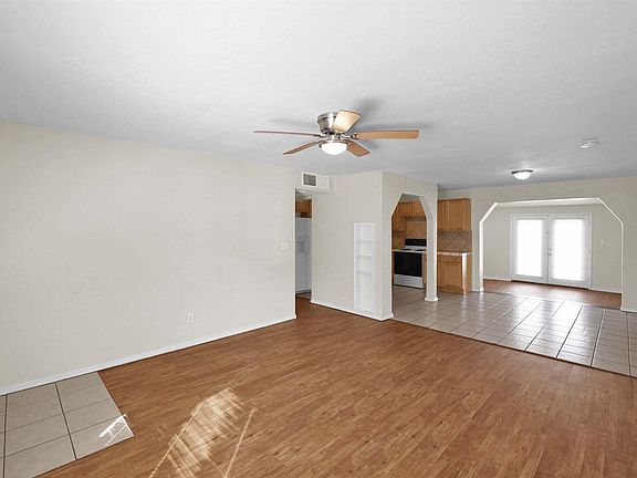 4th image of 3010 W Missouri Ave