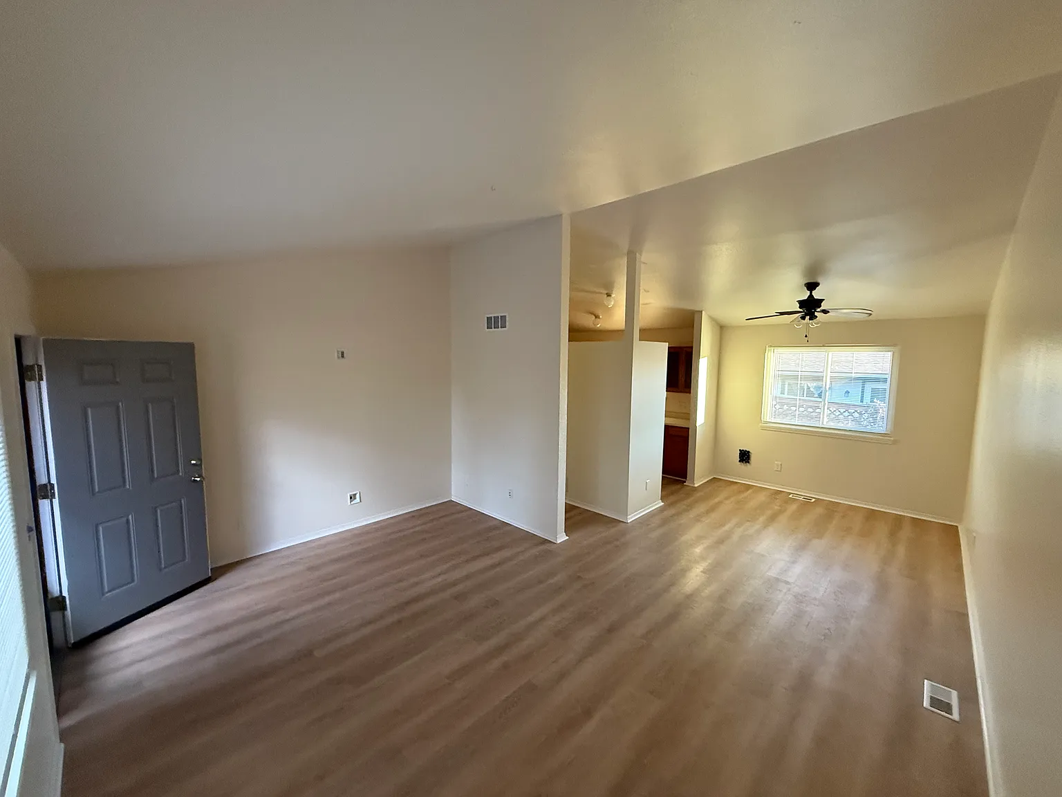 2 bed, 1025 sqft, $3,000 — Photo 2