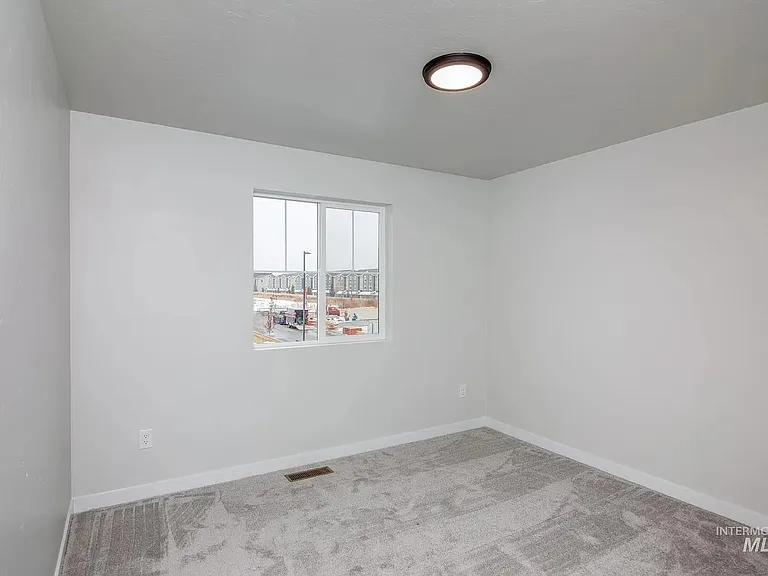 2829 E Jasmine St — Photo 11
