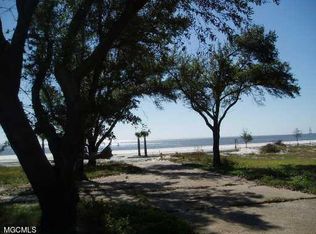 716 Beach Blvd, Gulfport, MS 39501
