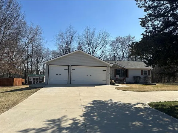 1110 E State Route Vv Hwy, Pleasant Hill, MO 64080