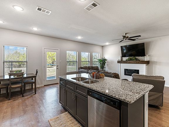 2nd image of 124 Willowbend Loop