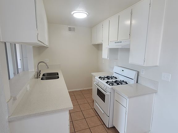 5th image of 5531 Corteen Pl #A559e7263
