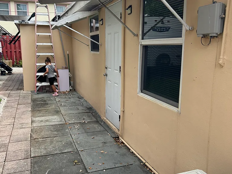 2948 NE 12th Ter #1A — Photo 17