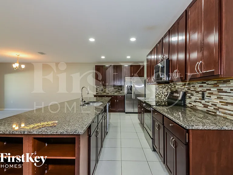 3911 Willow Walk Dr — Photo 5