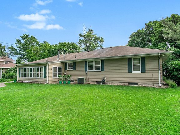 5th image of 54771 Fir Rd