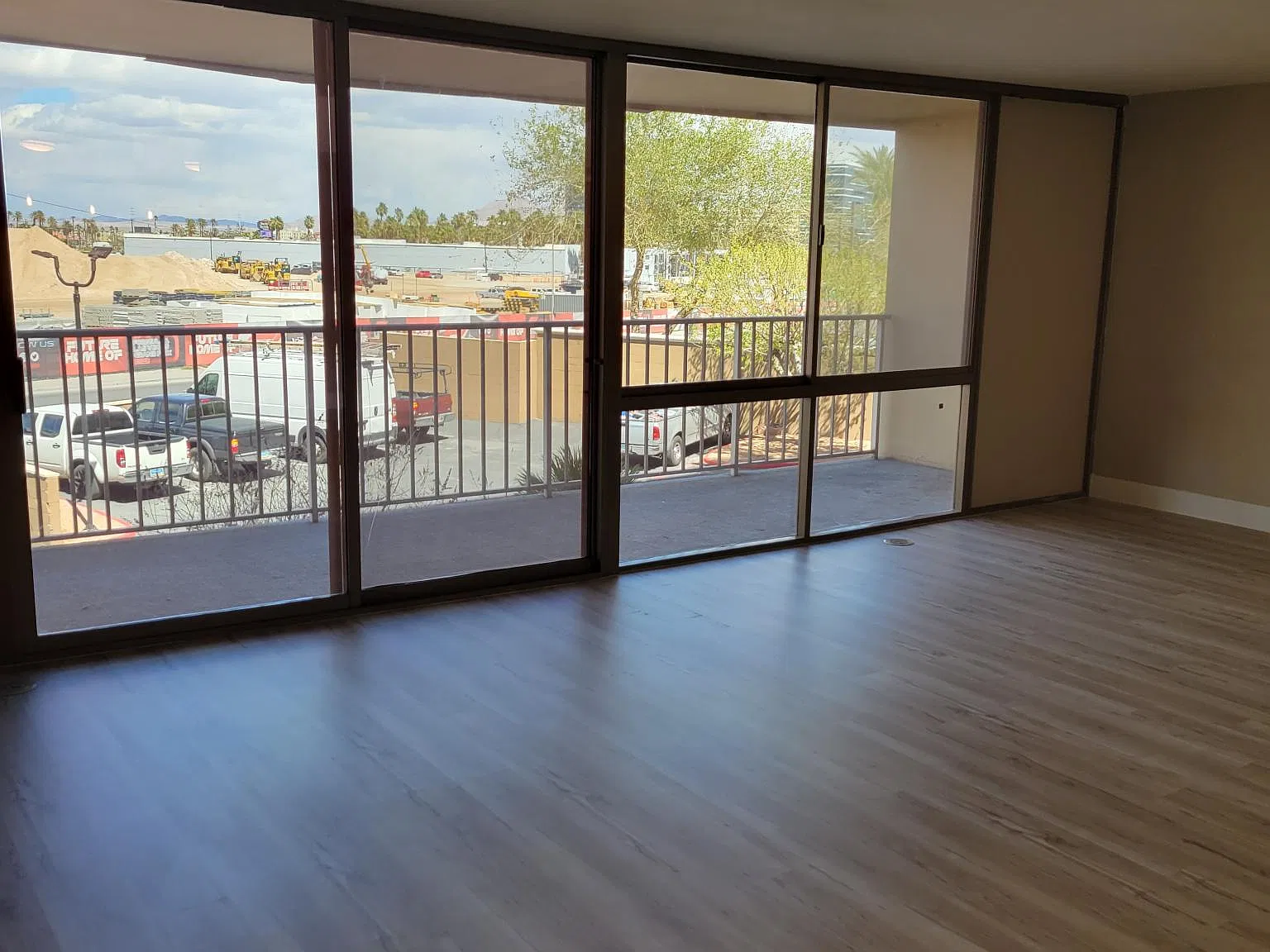 Studio, 648 sqft, $1,095 — Photo 4