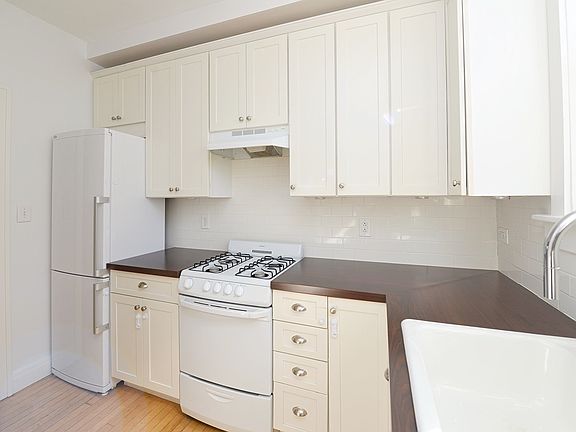 2nd image of 2538 N Kedzie Blvd APT 105