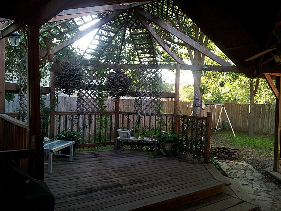 This is the gazebo at 4223 Lost Lake.