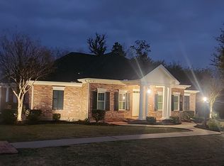 934 Saint James Dr, Lake Charles, LA 70611