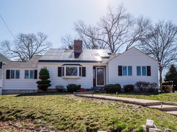 1 Cleveland Ave, Saugus, MA 01906