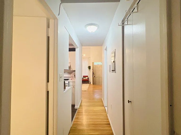 371 Pacific St #B — Photo 6