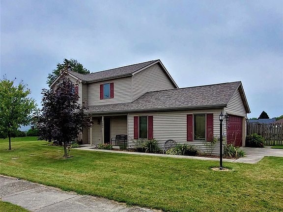 3rd image of 1502 Knoll Crest Dr