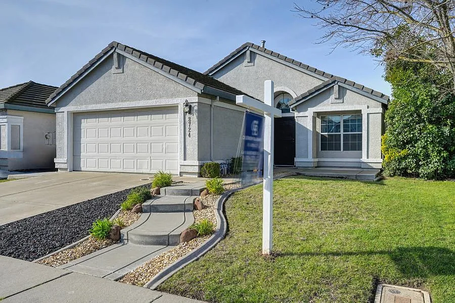 8724 Redwood Grove Way photo 1