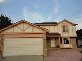 36212 Carriage Dr, Sterling Heights, MI 48310