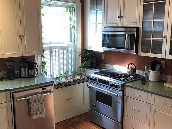 Magnificant kitchen updated and ready to be used.  Bosh dishwasher and Jenn Air stove and microwave.  It also has a built in scale