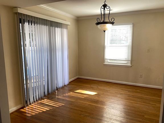 5th image of 419 Hubbard Ln