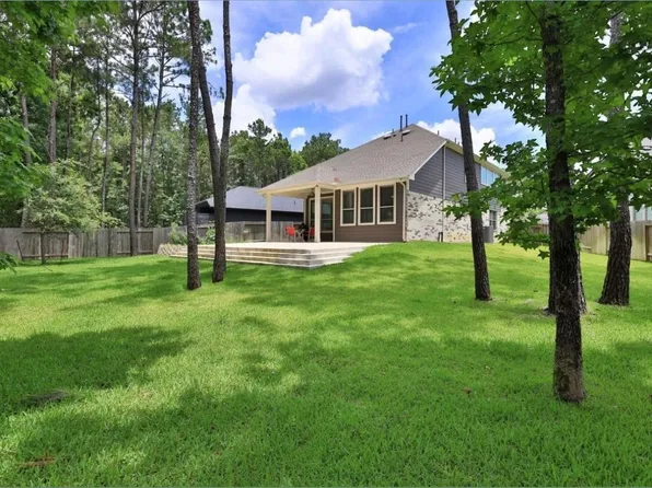 421 Rise Ln, Montgomery, TX 77316