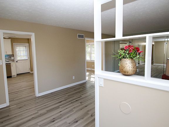 3rd image of 3316 Big Bend Ct