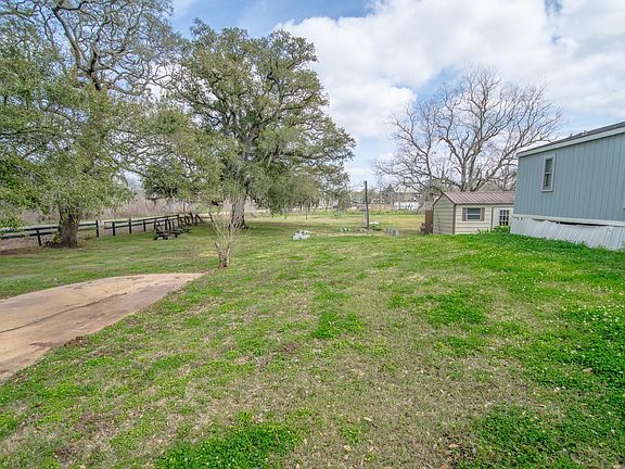 4th image of 2801 County Road 444