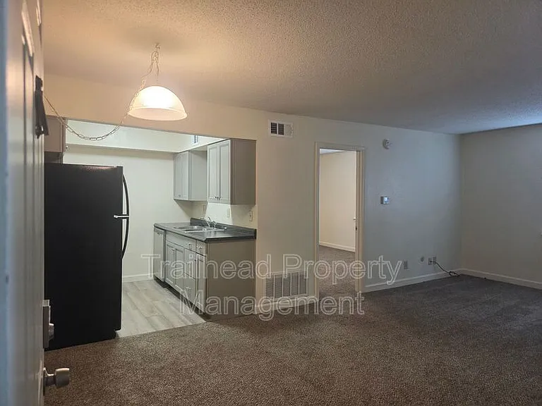 1302 E T C Lea Rd #T — Photo 3